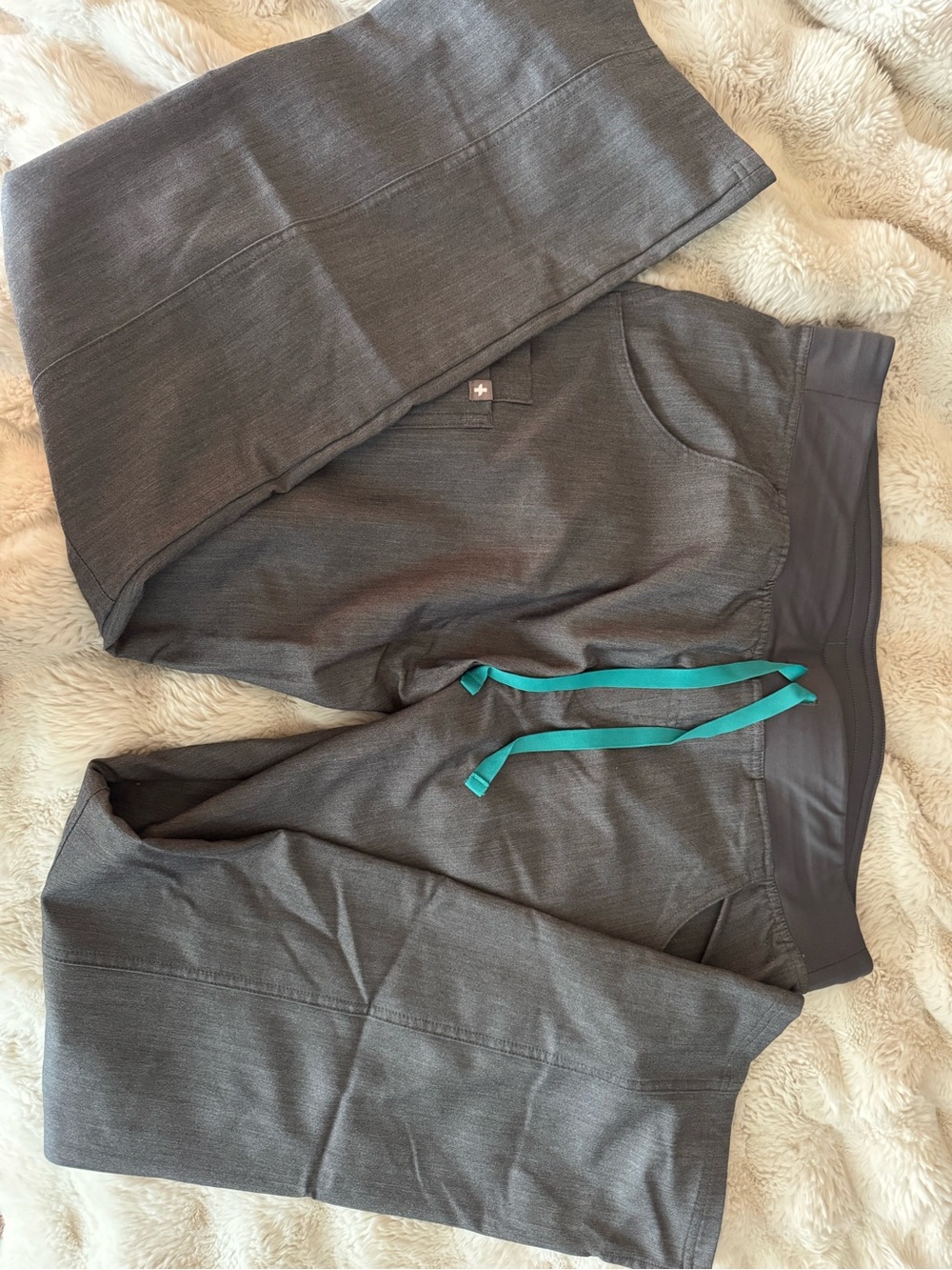 Figs women’s Gray Jogger Pants with Teal Drawstring